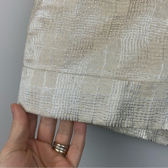 Club Monaco Silver Cream High Waist Shorts - Picture 4 of 10